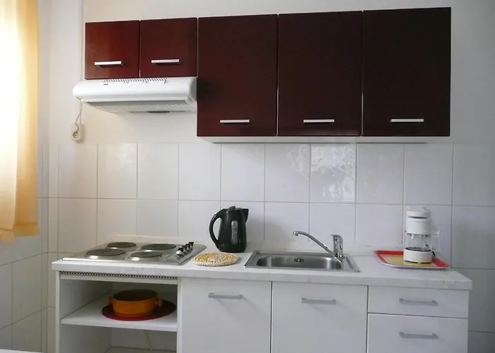 Toni, Borik Апартаменты