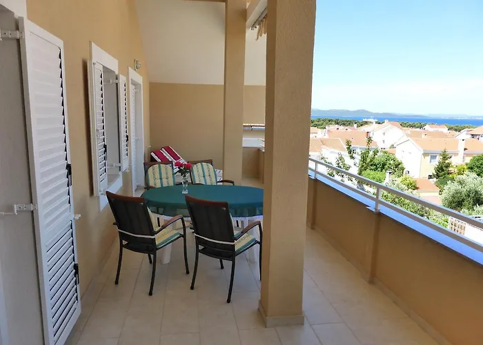 Toni, Borik Διαμέρισμα *